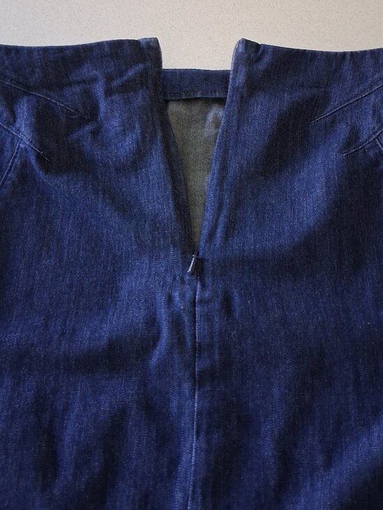 White House Black Market Blue Denim Pencil Skirt Women's Size 4 - Picture 9 of 16